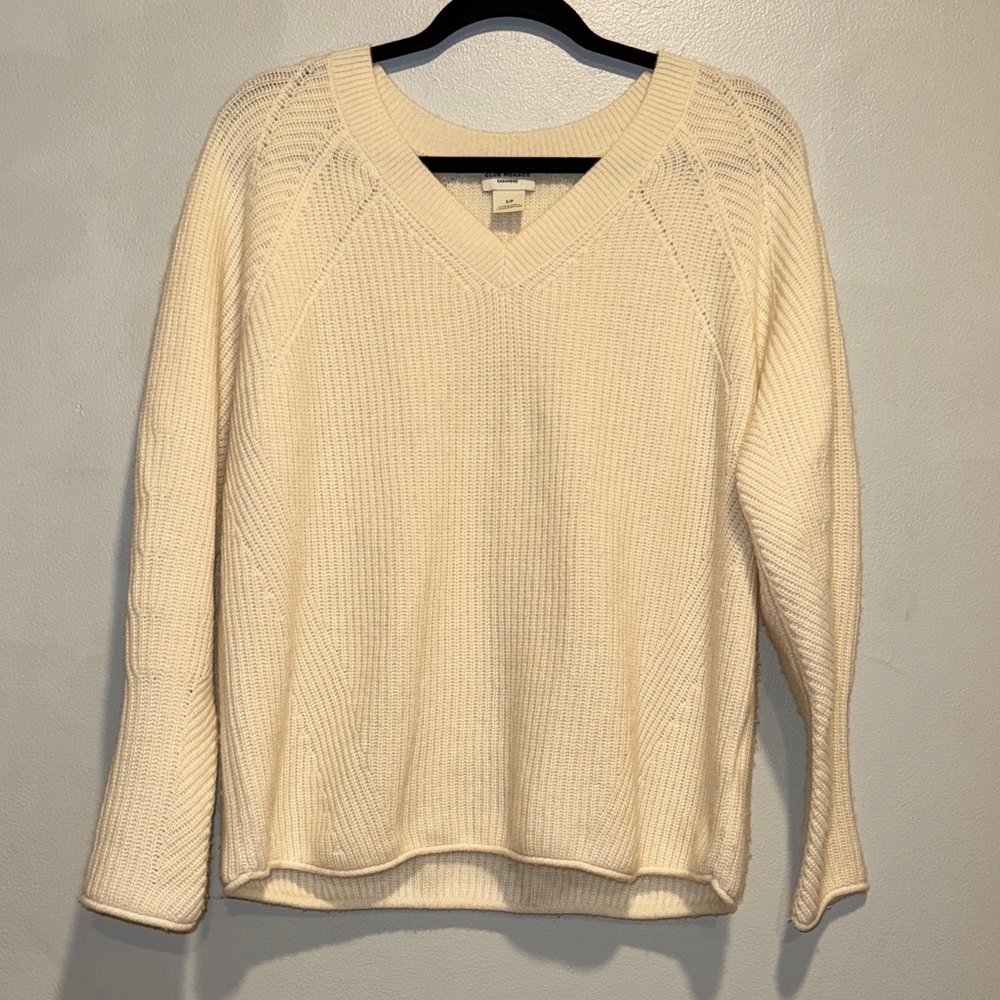 Club Monaco Cream V-Neck Women's Cashmere Sweater